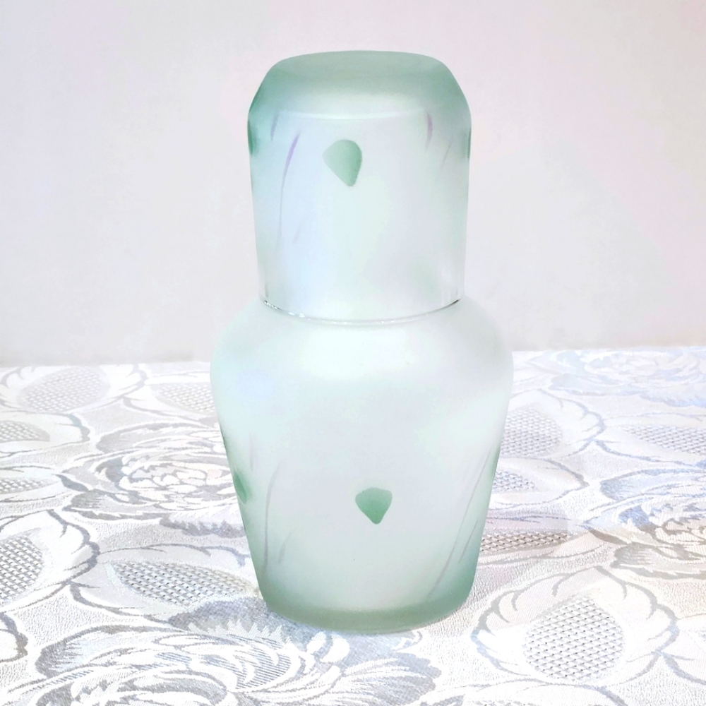 Frost Glass bed side VTG TUMBLE